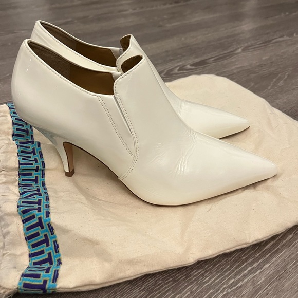 Tory Burch Georgina Patent Ankle Boots - Picture 2 of 4